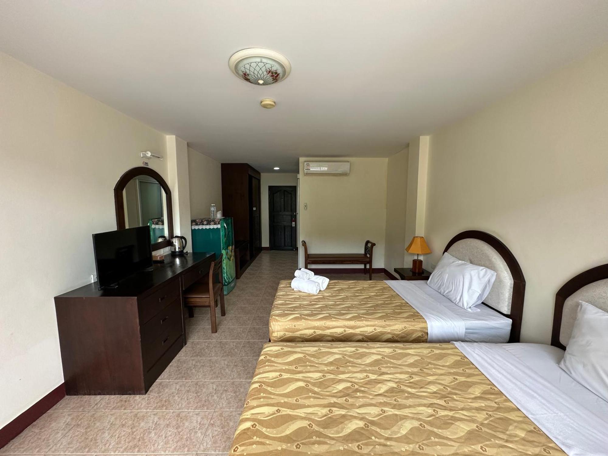 Kata Place Hotel Extérieur photo