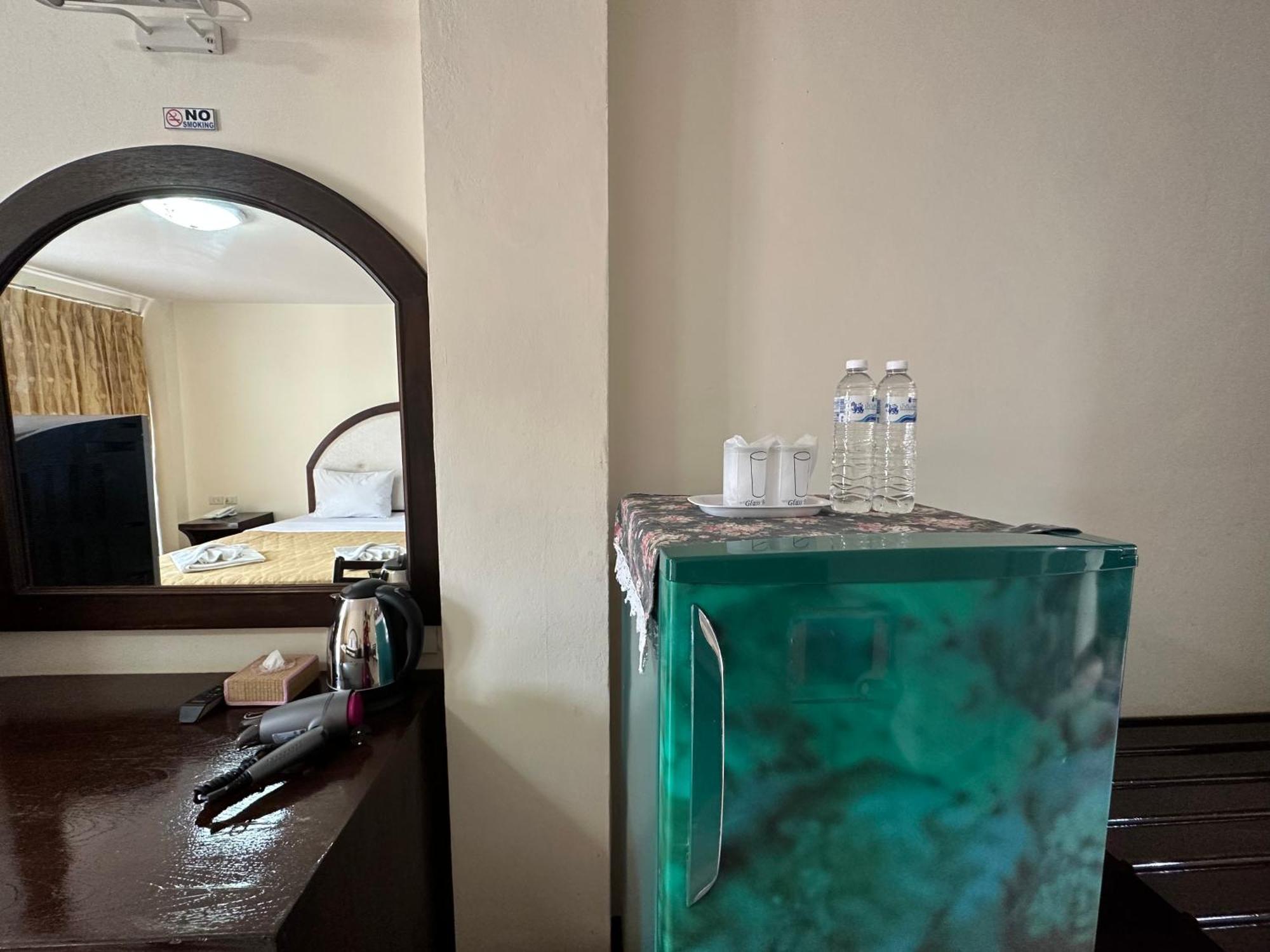 Kata Place Hotel Extérieur photo