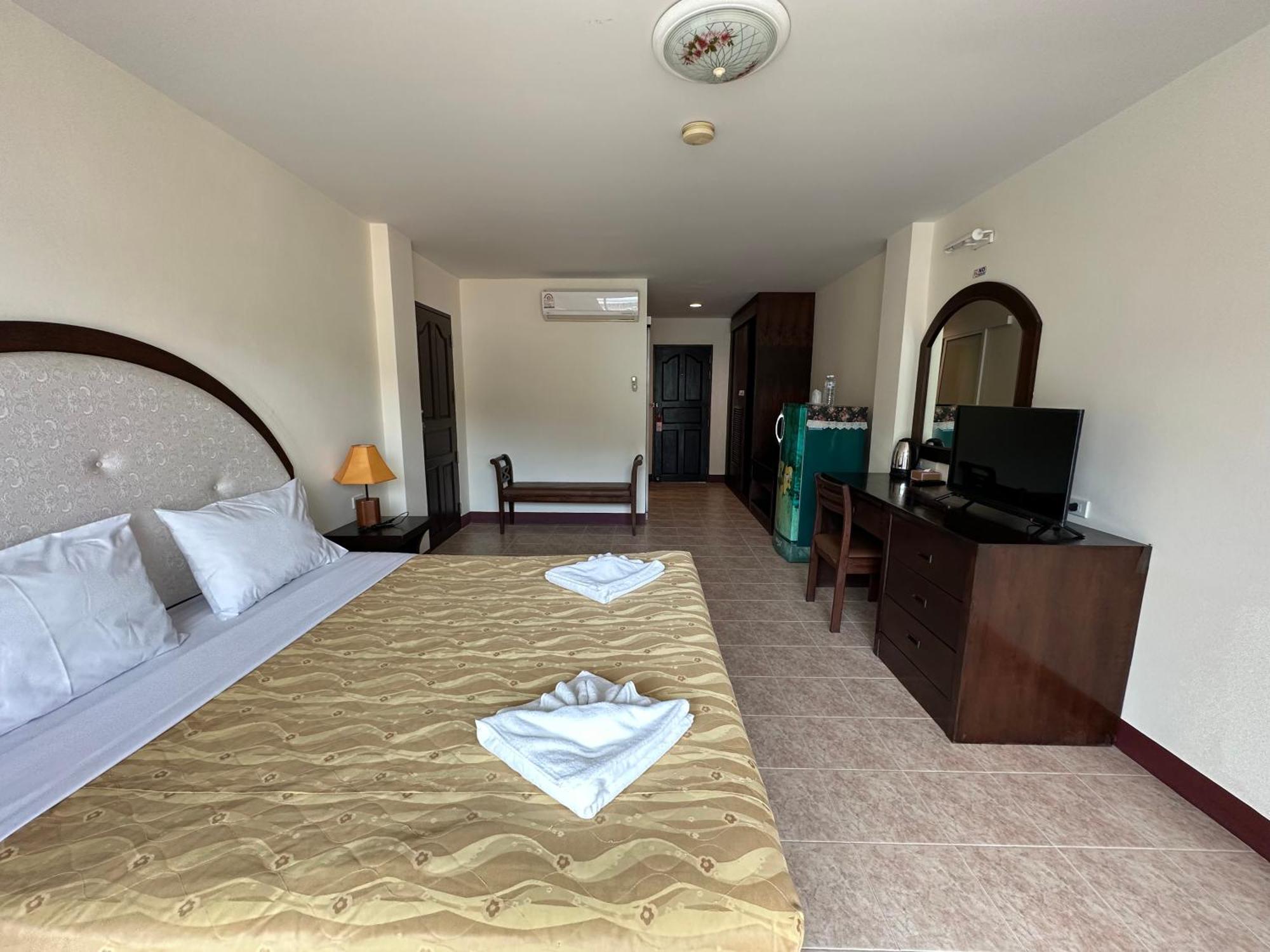 Kata Place Hotel Extérieur photo